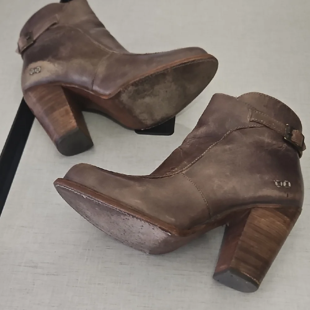 Bed Stu Distressed Brown Ankle Boots - Picture 4 of 8